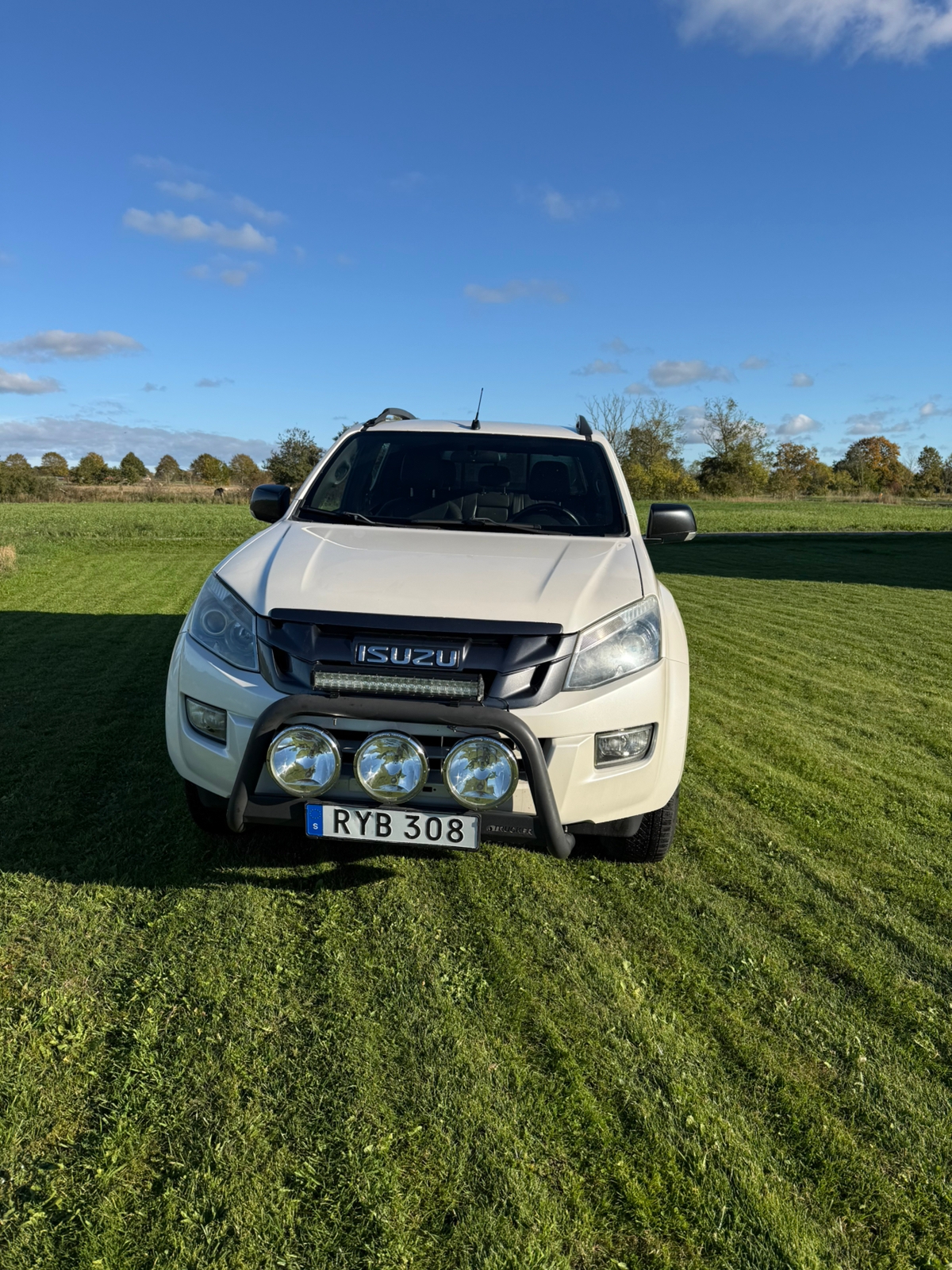 Isuzu D-MAX 2.5 Diesel 2016, bild 3/9
