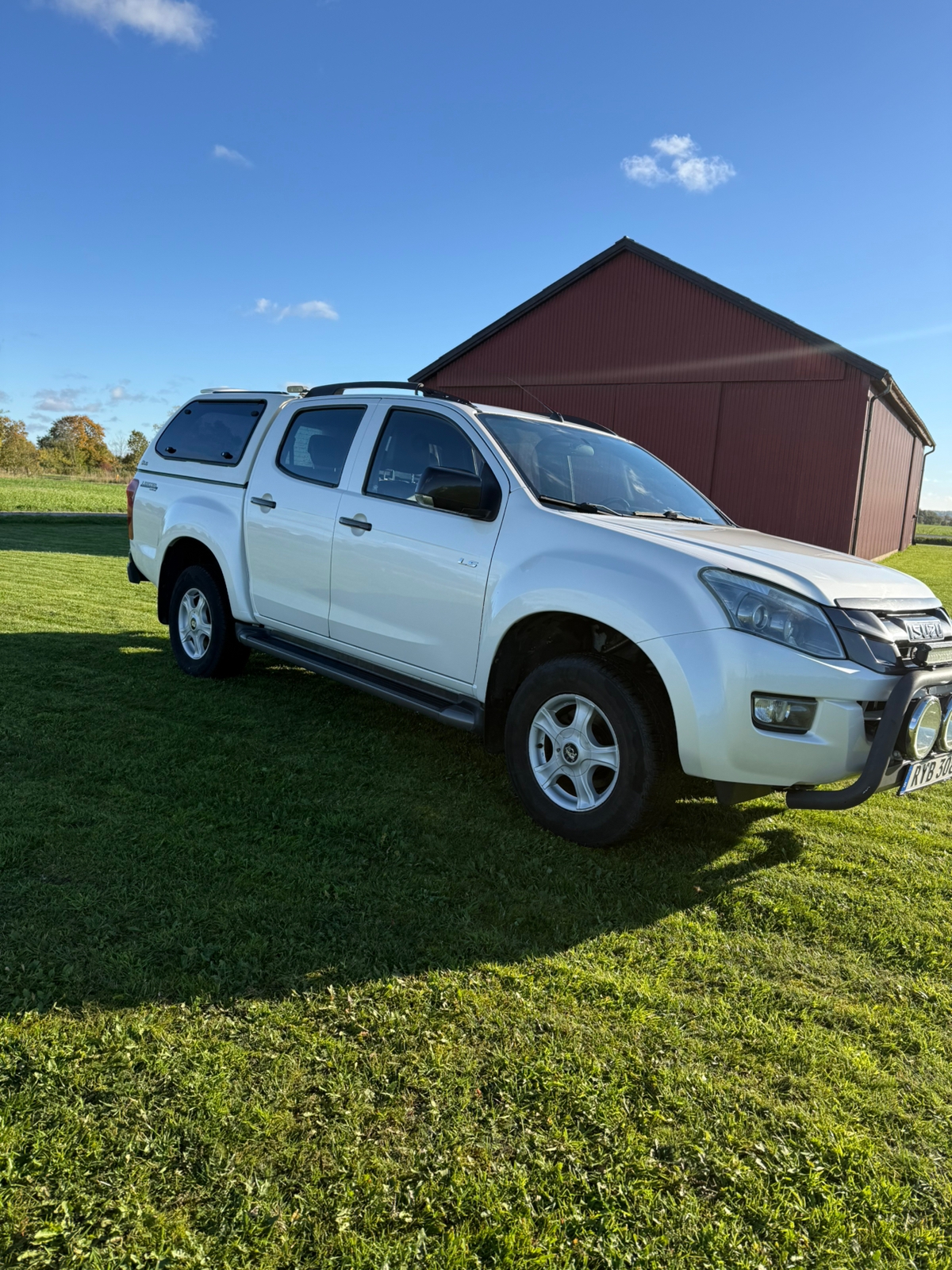 Isuzu D-MAX 2.5 Diesel 2016, bild 2/9