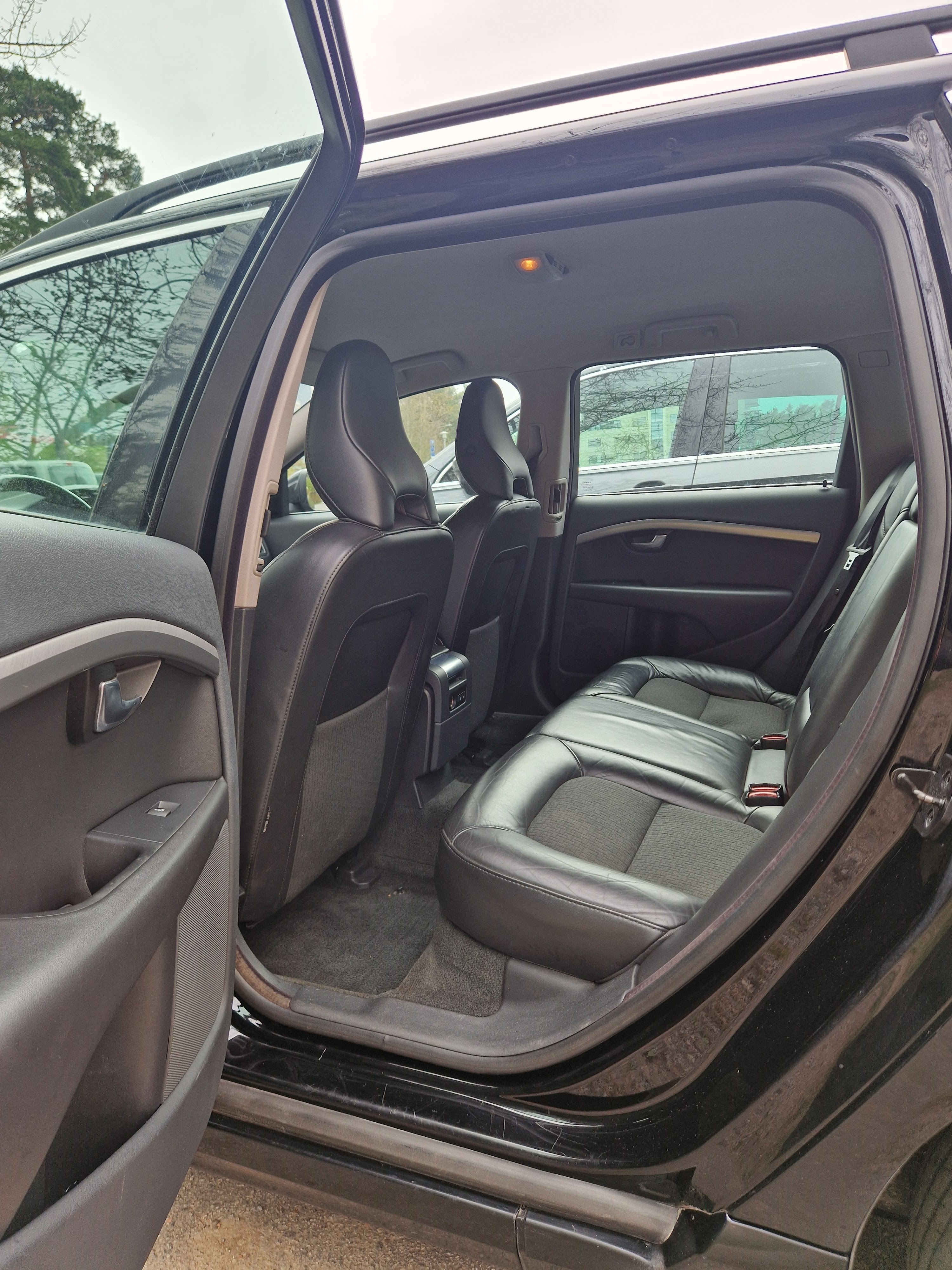 Volvo V70 Momentum 2012, bild 6/8