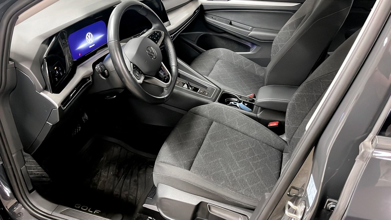 Volkswagen Golf 1.5 eTSI 2023, bild 7/10