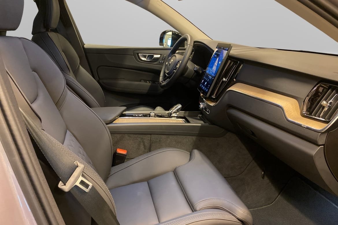 Volvo XC60 T6 Plus Dark Nordic 2027, kuva 4/10