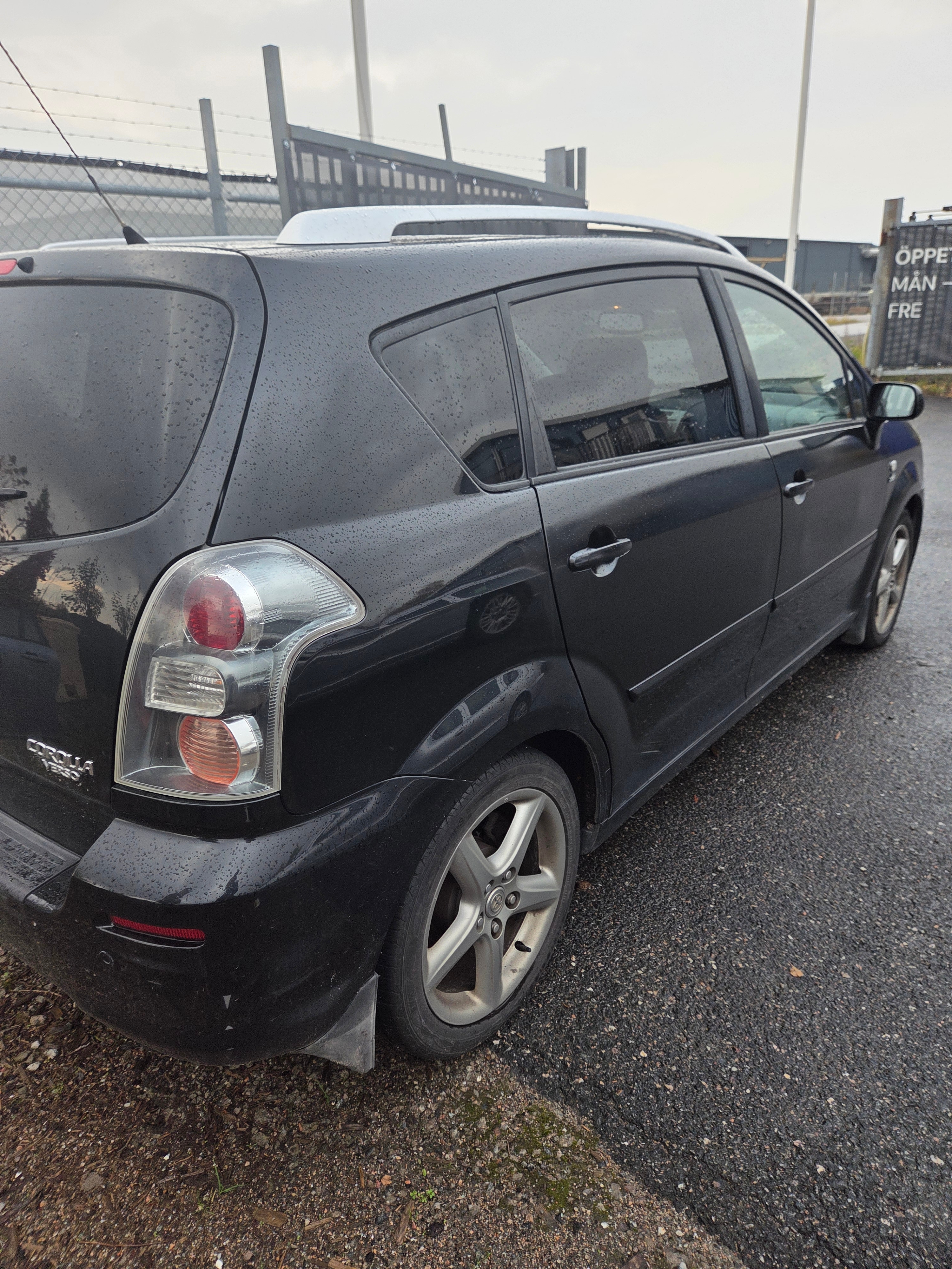 Toyota Corolla Verso 2.2 D-CAT 2007, bild 4/5