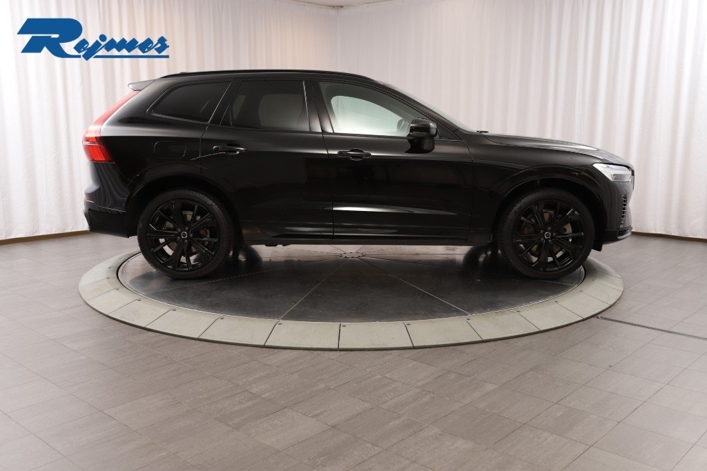 Volvo XC60 Plus Nordic 2026, photo 3/10