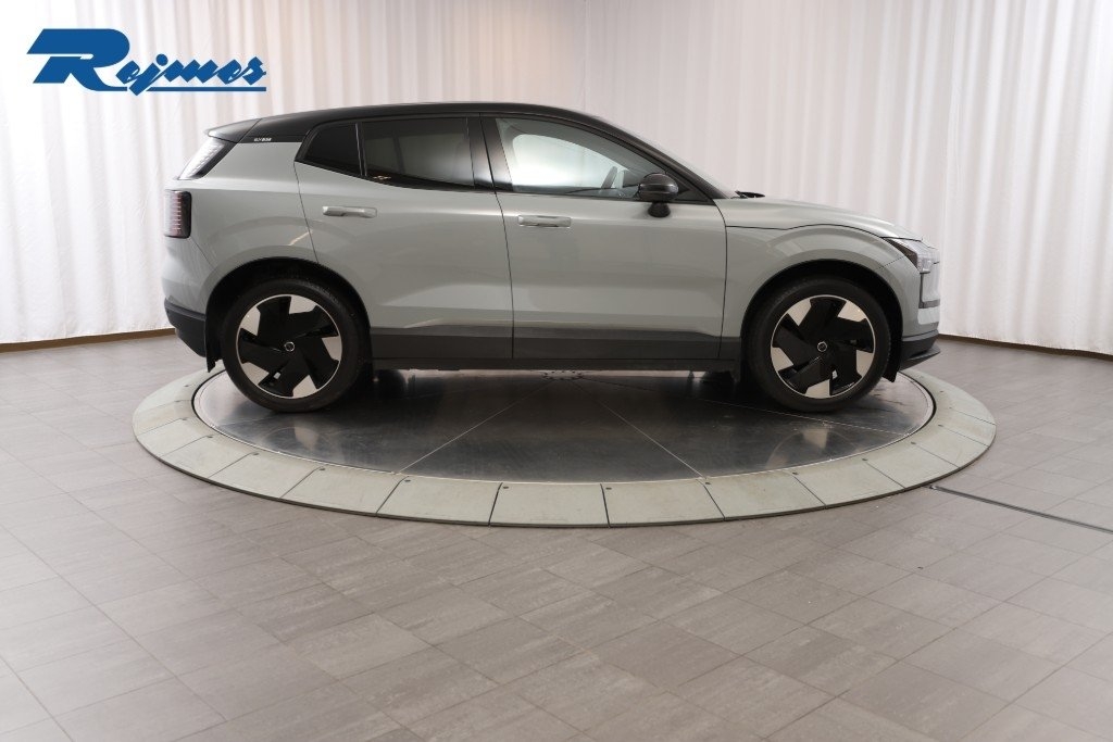 Volvo EX30 Extended Range Plus 2025, bild 3/10