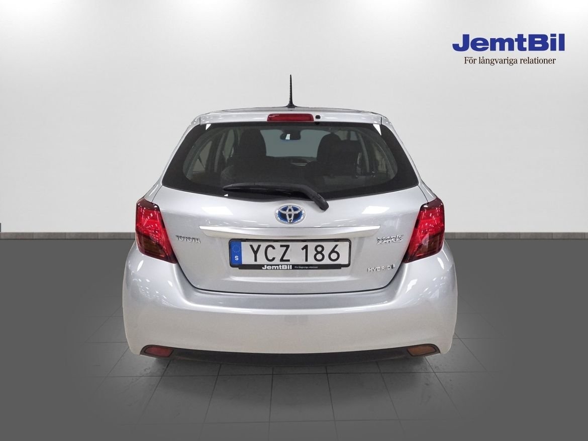 Toyota Yaris 1.5 Hybrid 2016, bild 5/10