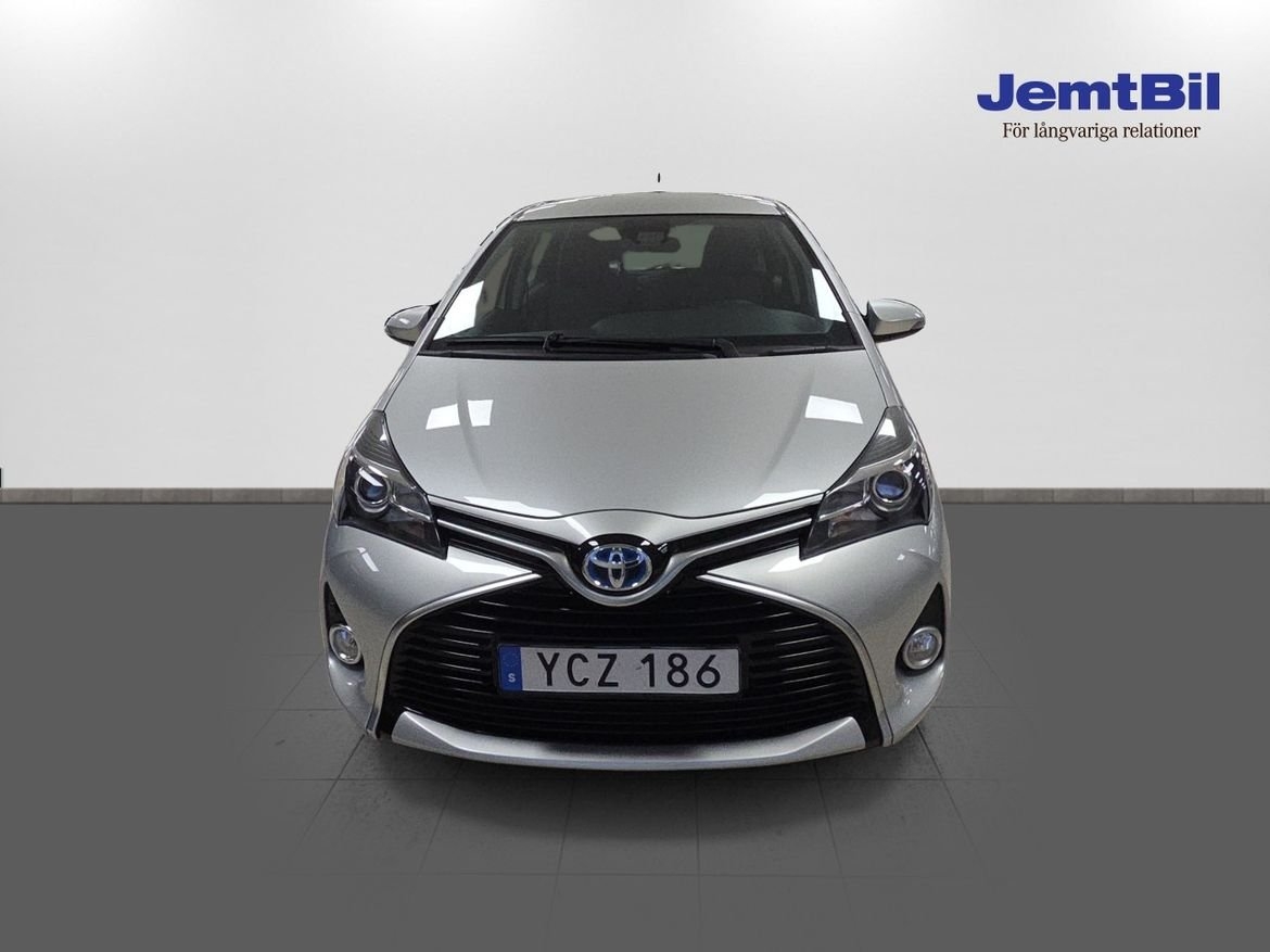 Toyota Yaris 1.5 Hybrid 2016, bild 2/10