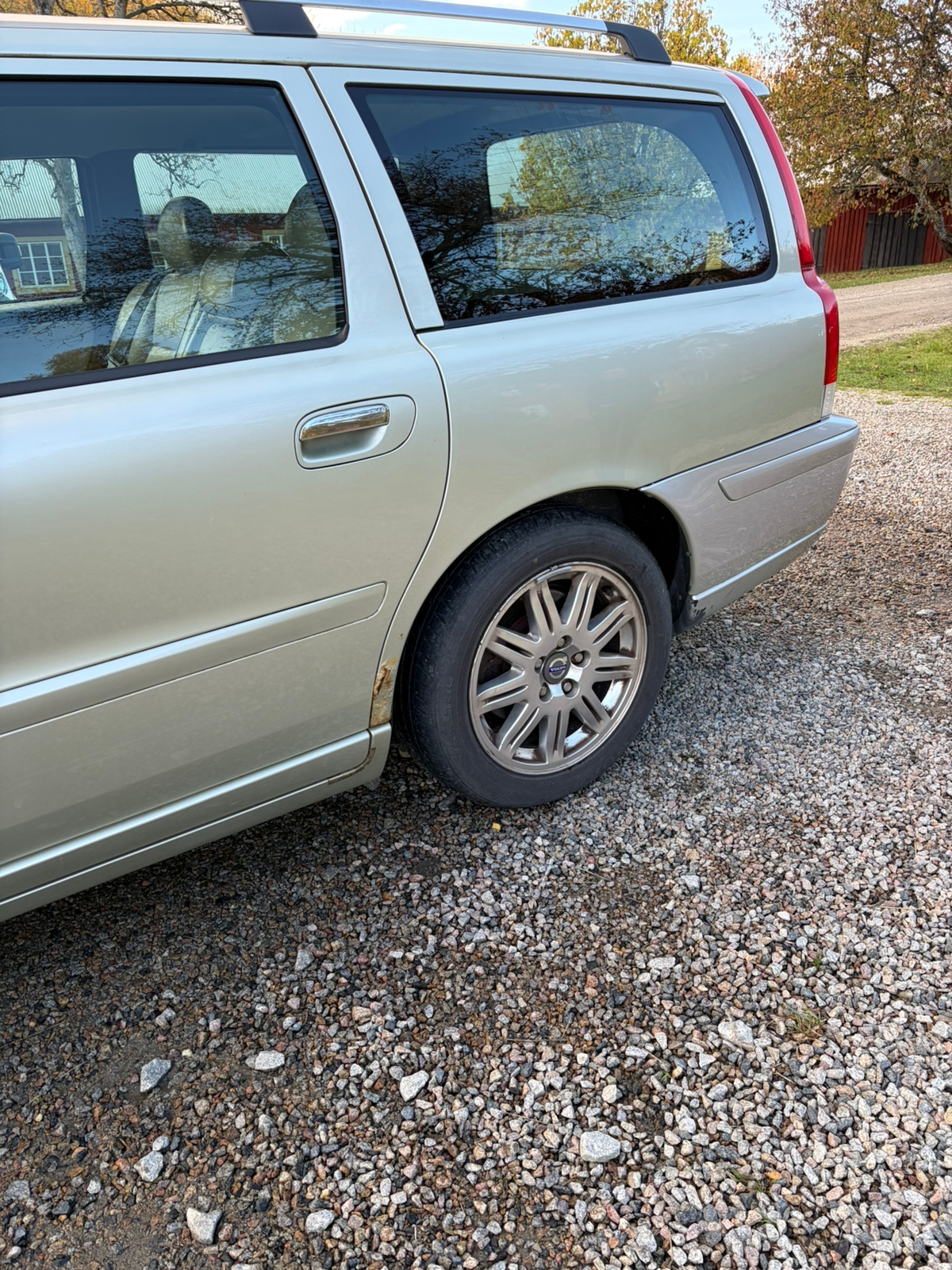 Volvo V70 2.4 2007, kuva 7/9