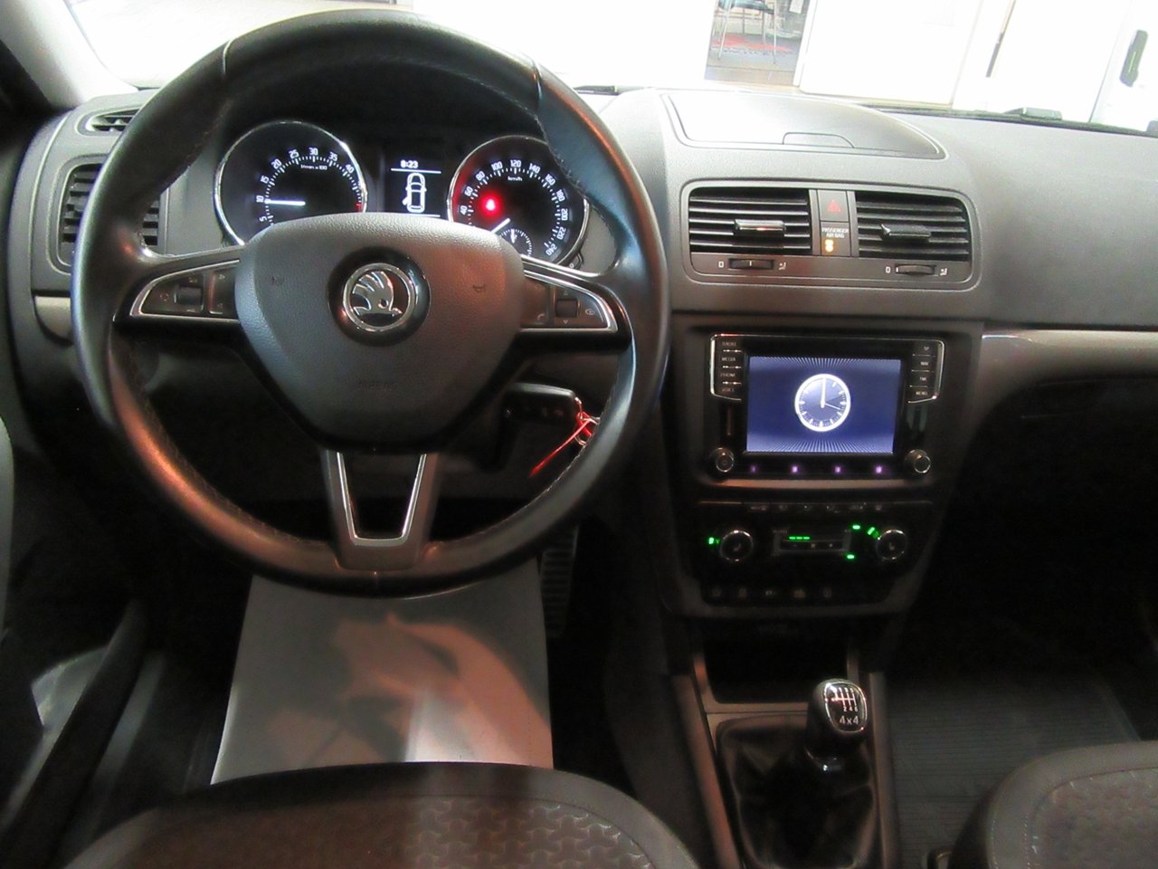 Skoda Yeti 2.0 TDI SCR 2017, bild 4/5