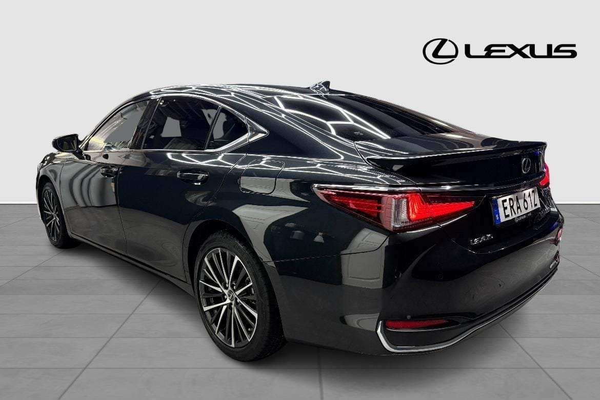 Lexus ES 300h 2024, bild 2/10
