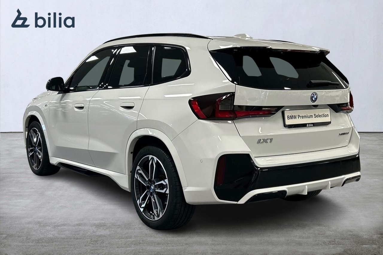 BMW iX1 M Sport 2024, bild 2/10
