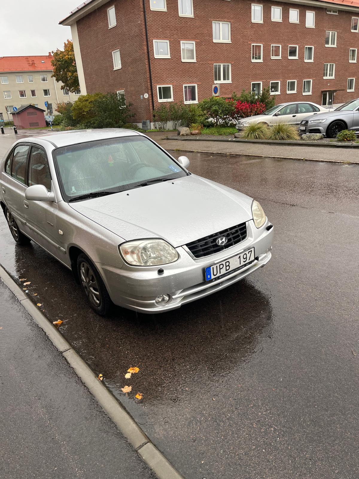 Hyundai Accent 2004, bild 2/6