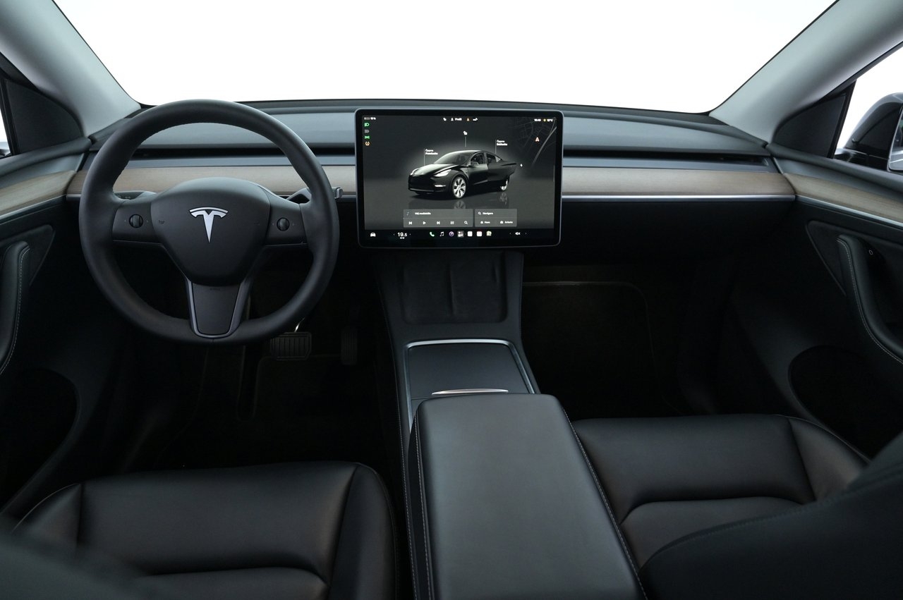 Tesla Model Y 2023, bild 6/10