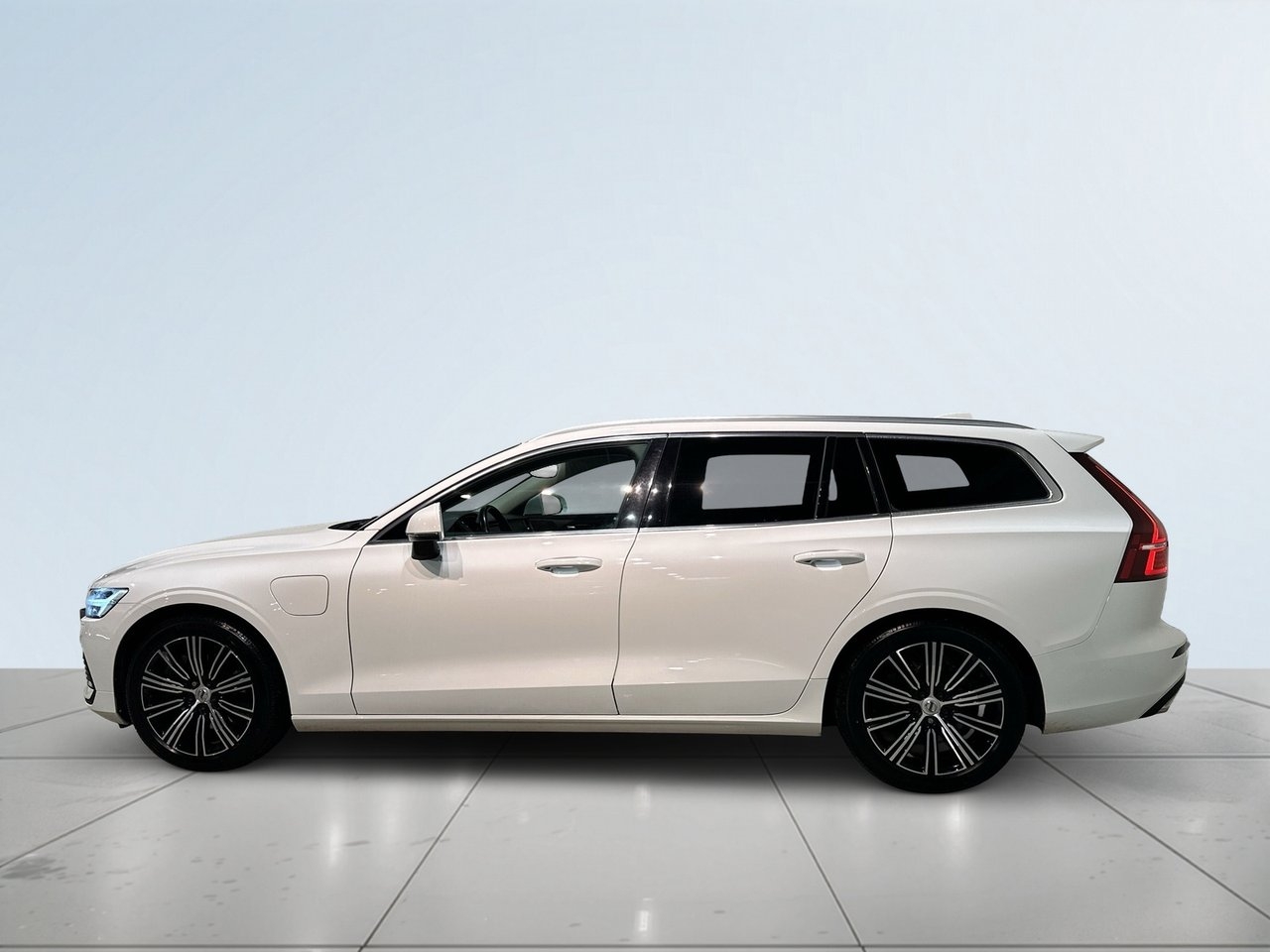 Volvo V60 T6 Inscription 2021, kuva 4/10
