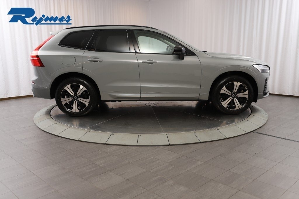 Volvo XC60 Plus Dark 2025, bild 3/10