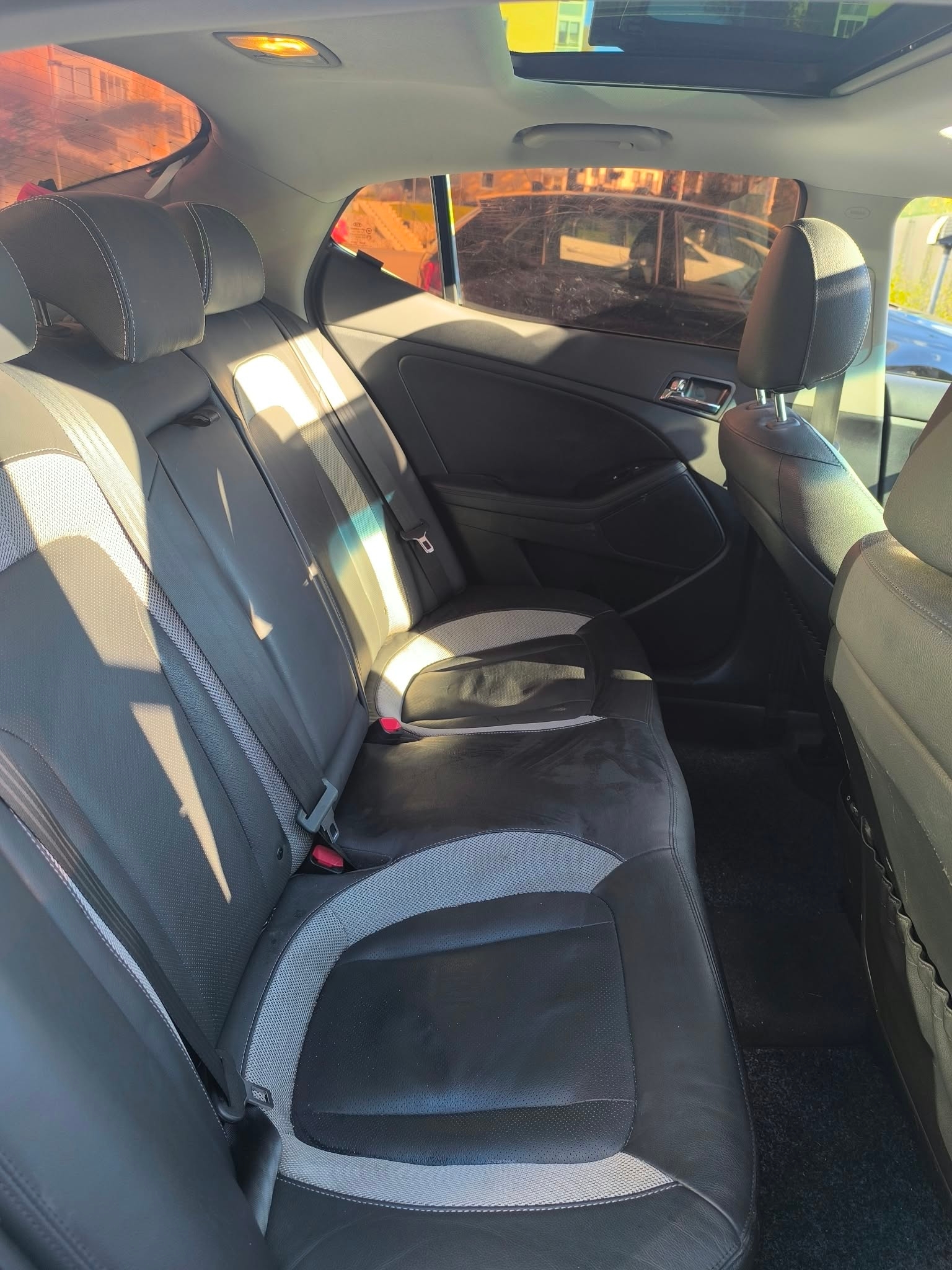 Kia Optima 1.7 CRDi 2012, bild 8/8
