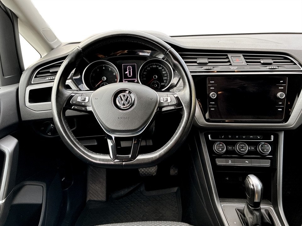 Volkswagen Touran 1.5 TSI 2020, bild 6/10