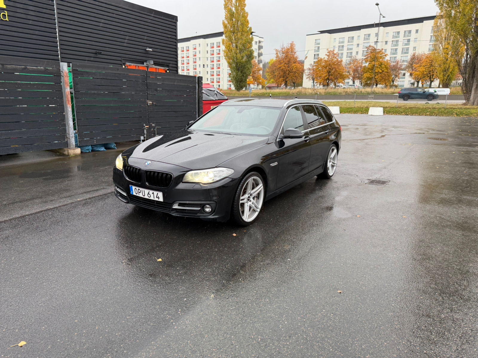 BMW 530d 2014, bild 2/6