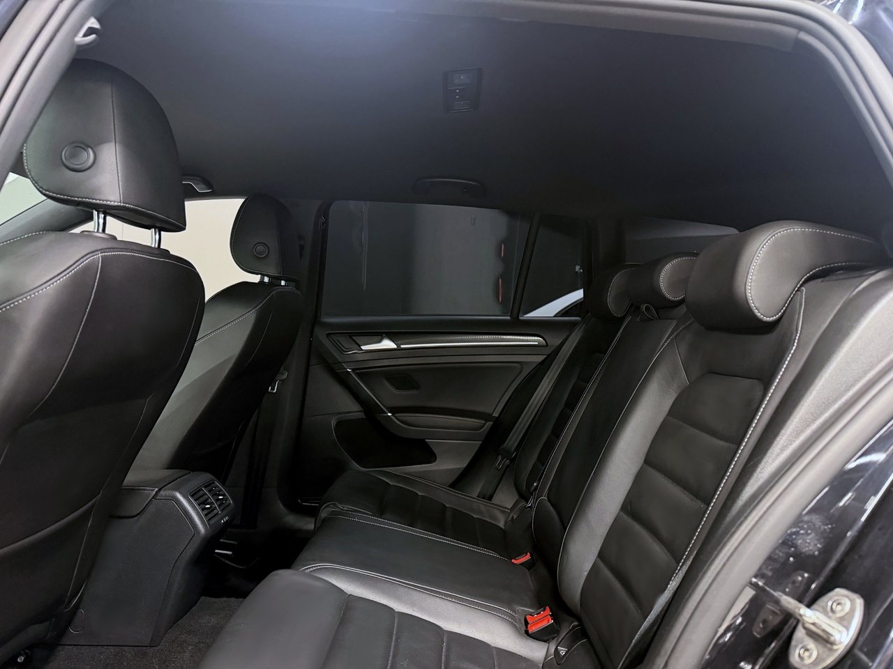 Volkswagen Golf R 2017, bild 6/10
