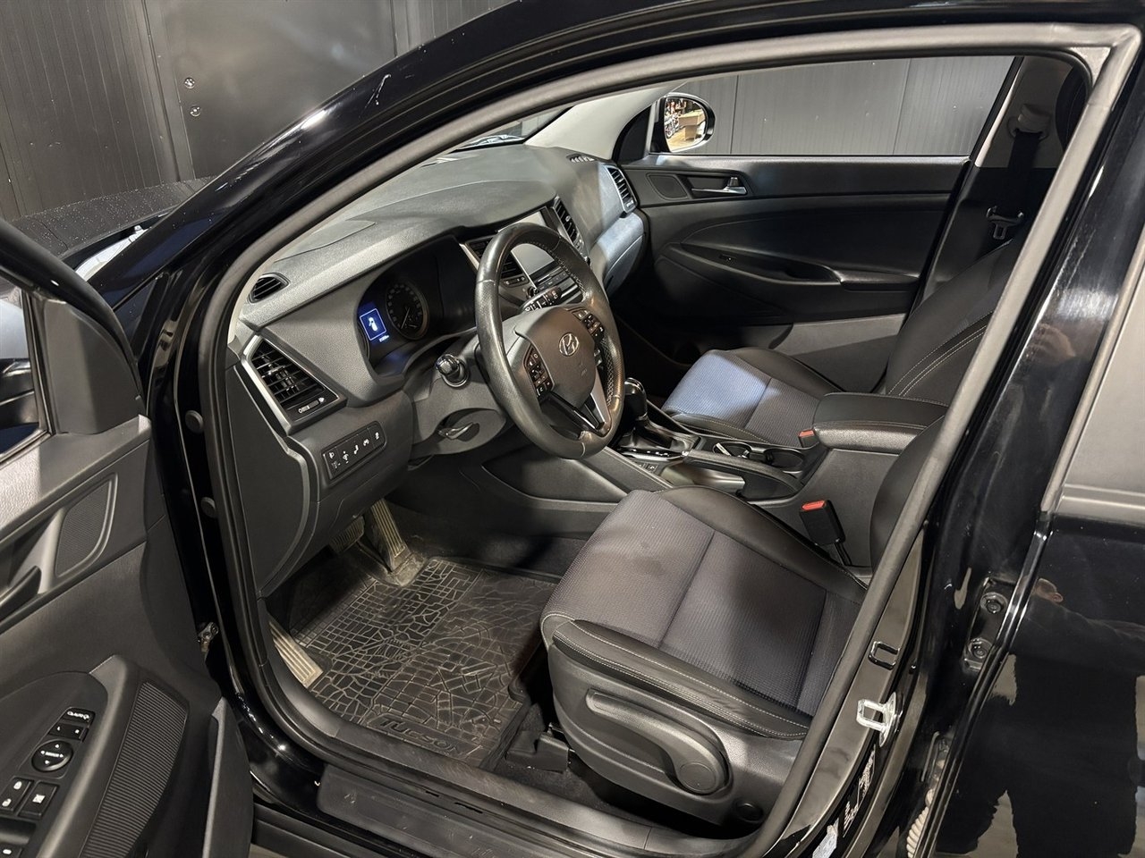 Hyundai Tucson 2.0 CRDi 2018, bild 6/10
