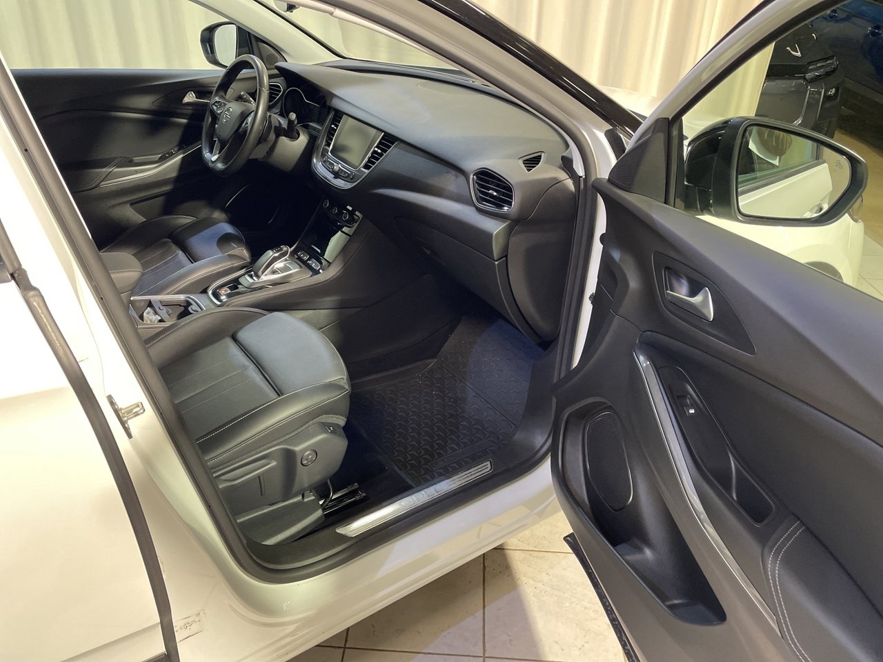 Opel Grandland Ultimate 2020, bild 6/10