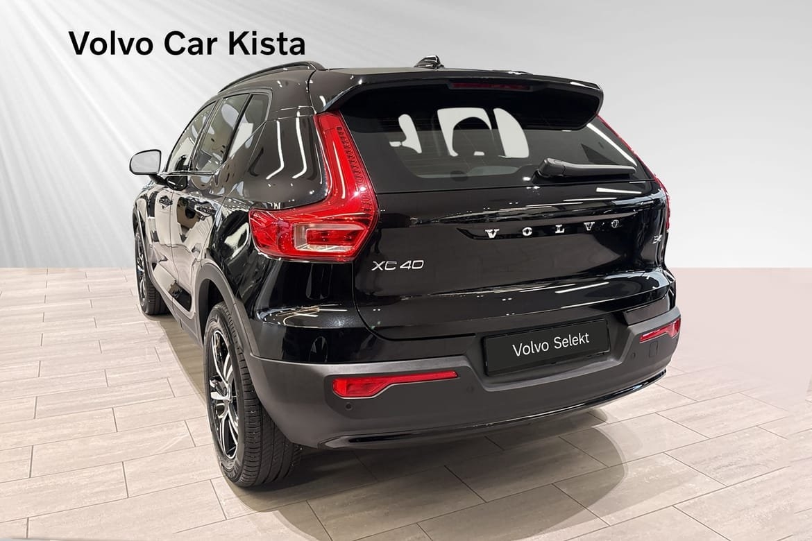 Volvo XC40 B4 Plus Dark 2026, bild 4/10