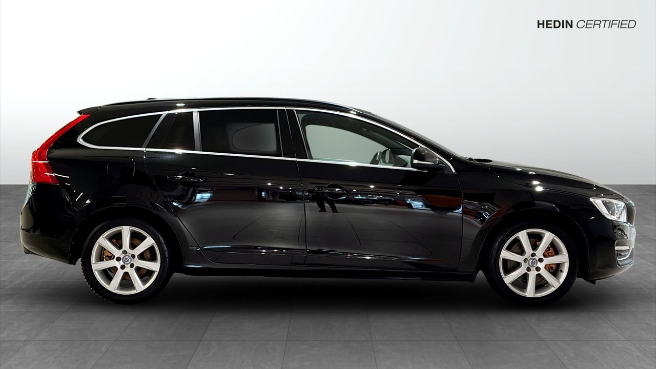 Volvo V60 D4 Momentum 2017, bild 6/9