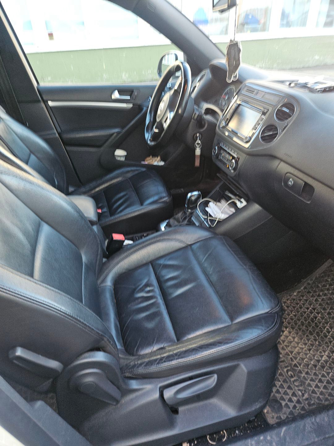 Volkswagen Tiguan 2.0 TDI R-Line 2013, bild 6/6