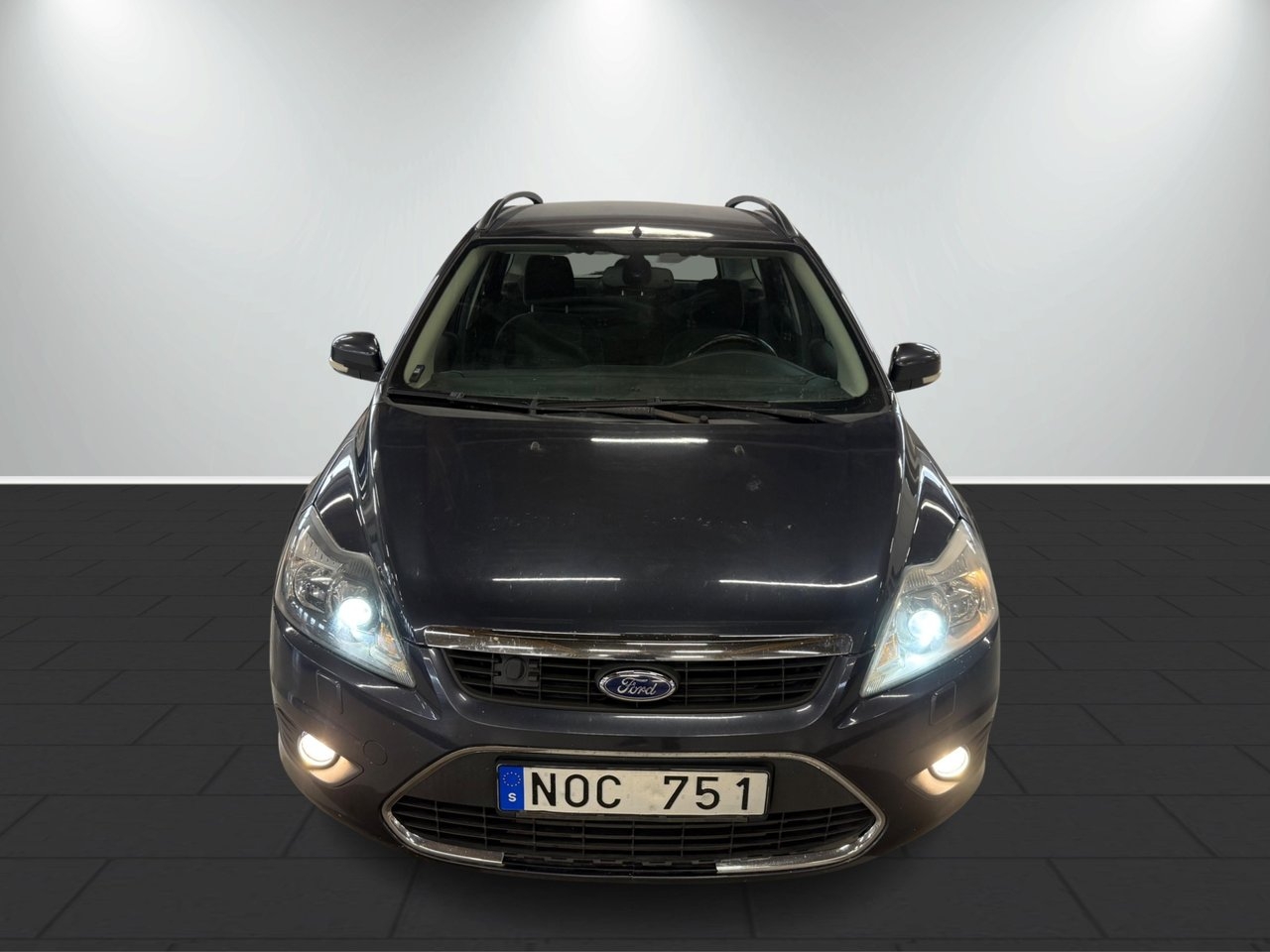Ford Focus 1.8 Ghia 2009, bild 2/10