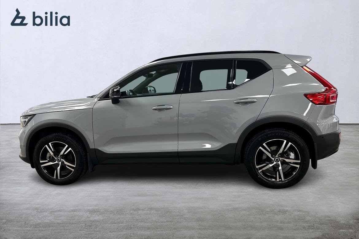 Volvo XC40 B3 Plus Dark 2025, bild 2/10