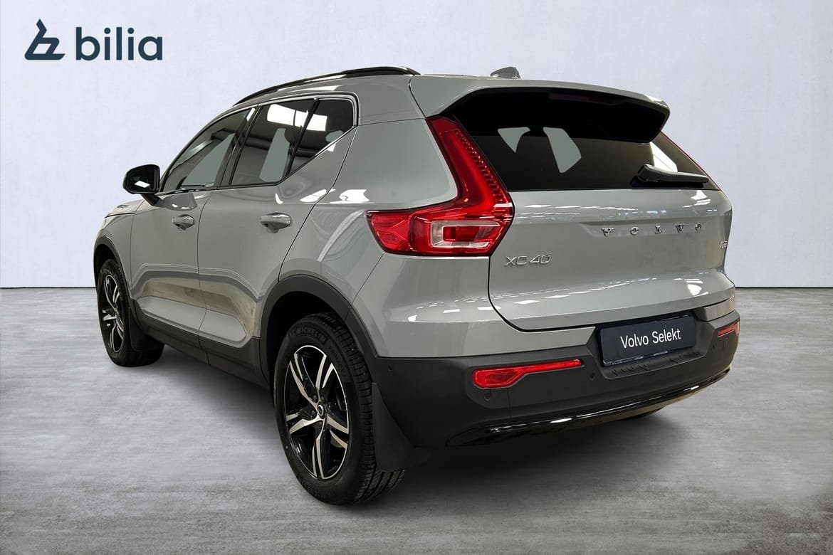 Volvo XC40 B3 Plus Dark 2025, bild 3/10