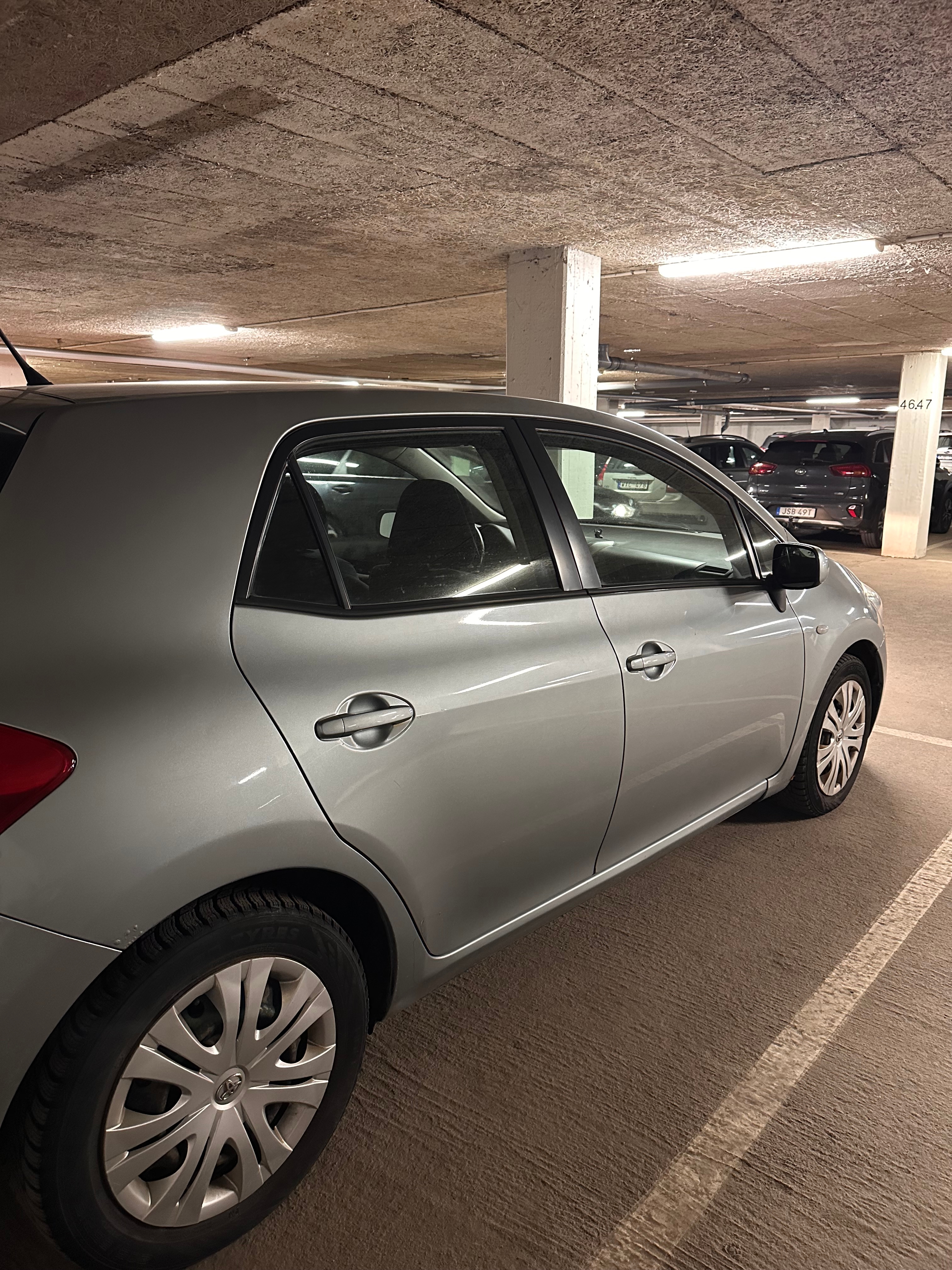 Toyota Auris 1.6 2008, bild 2/7