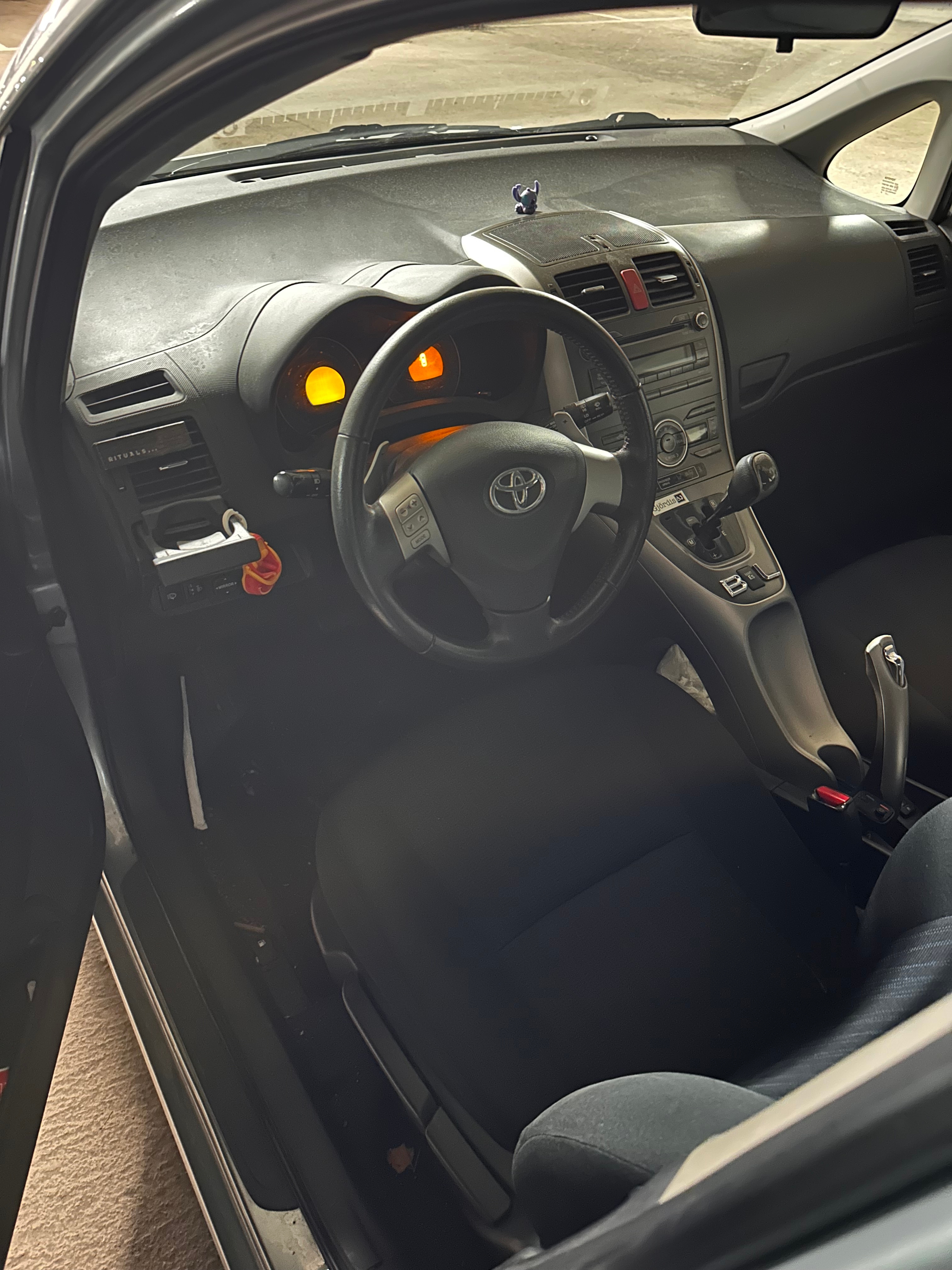 Toyota Auris 1.6 2008, bild 6/7