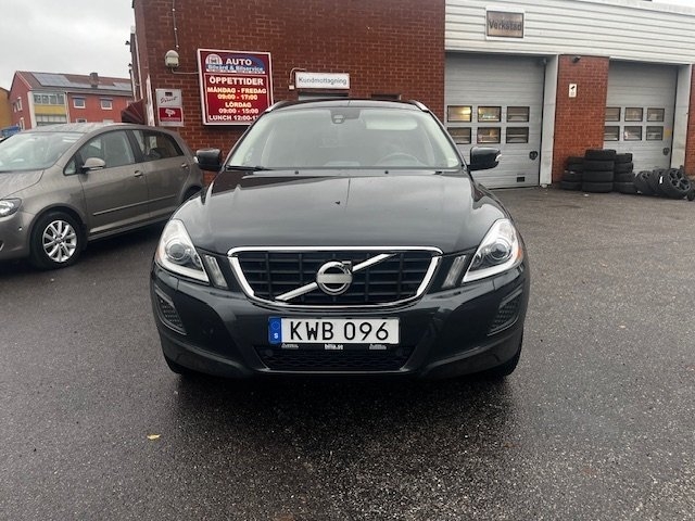 Volvo XC60 D3 Summum 2011, bild 2/10