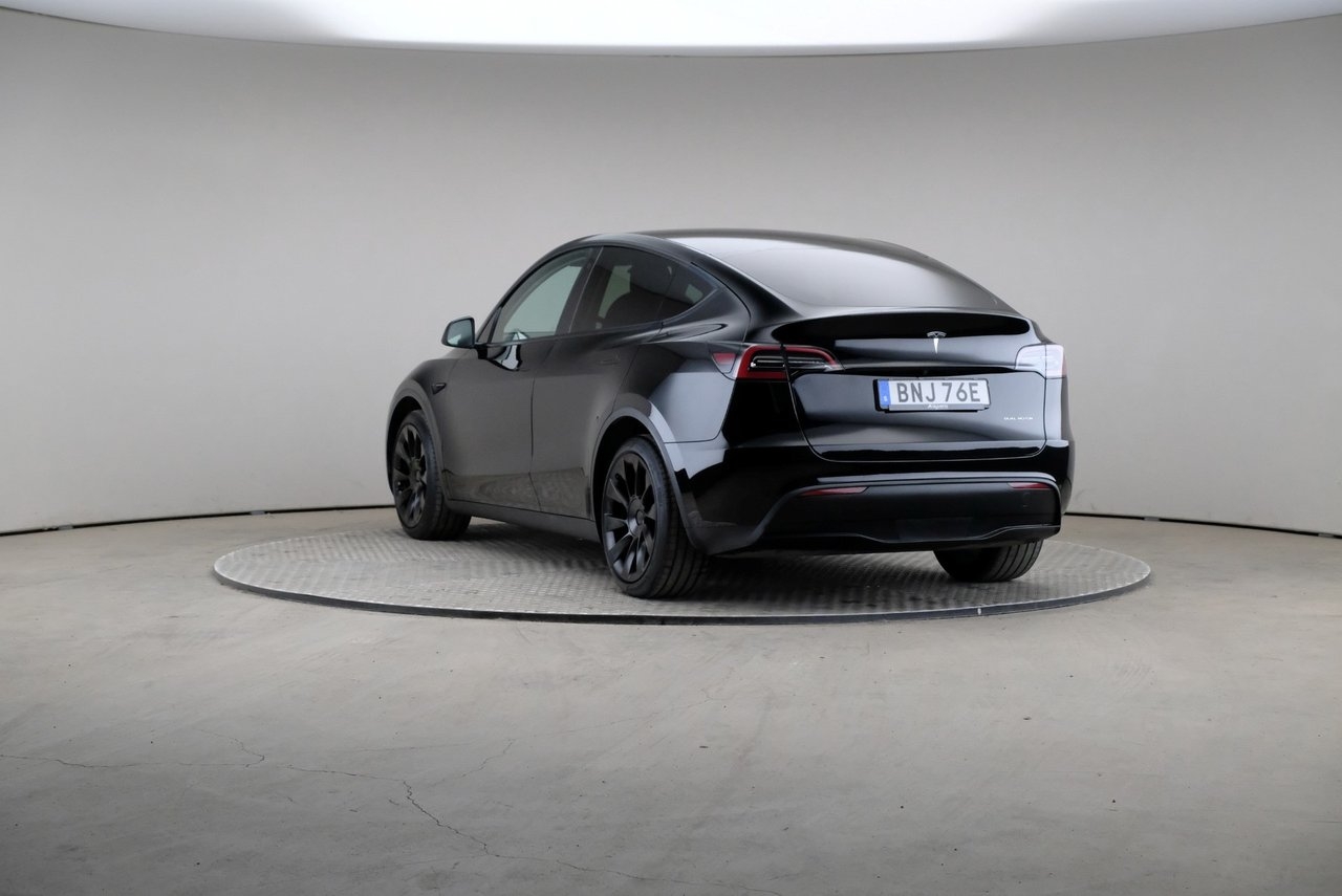 Tesla Model Y 2023, bild 2/10