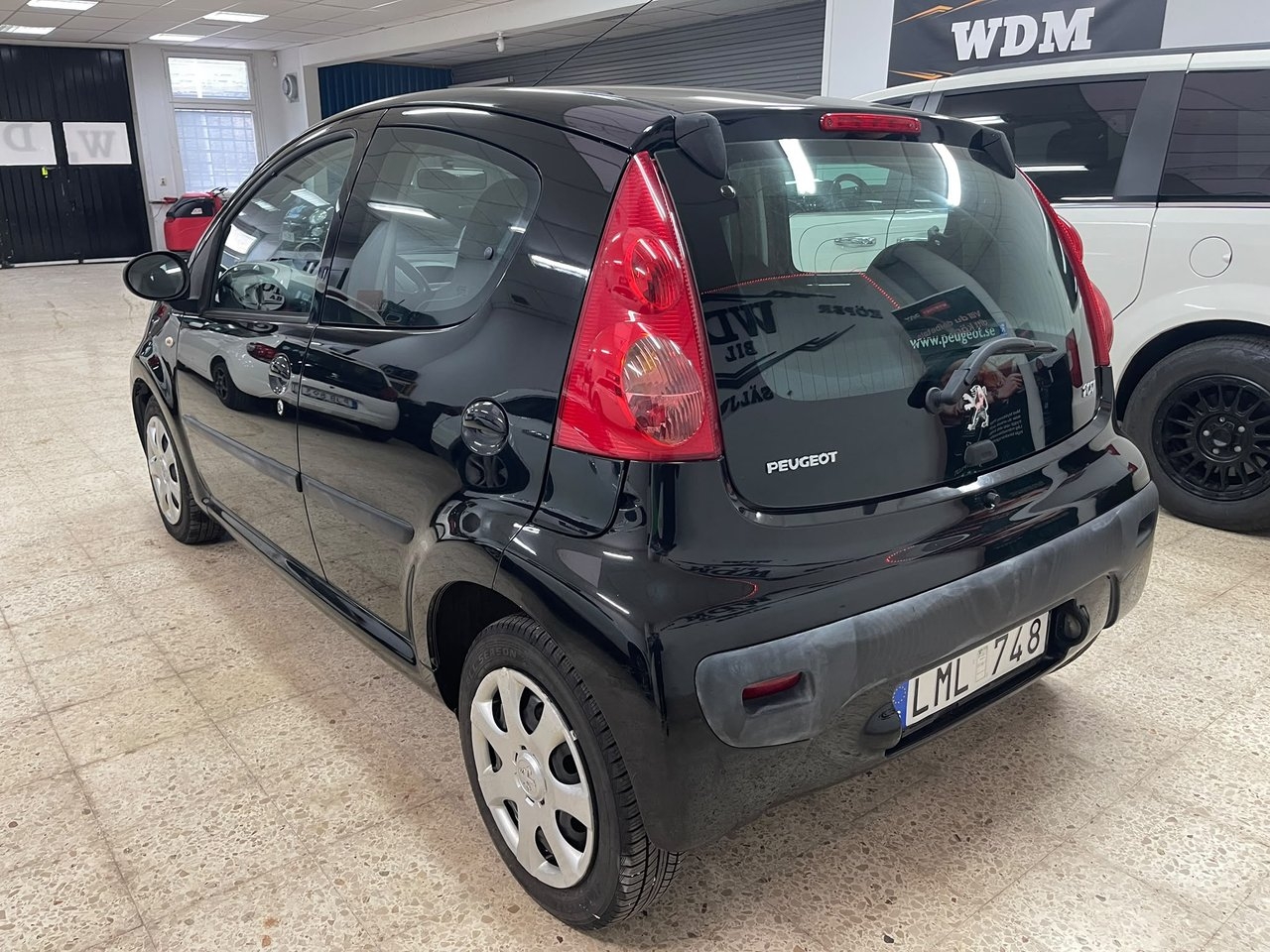 Peugeot 107 1.0 70 2-Tronic 2010, bild 4/10