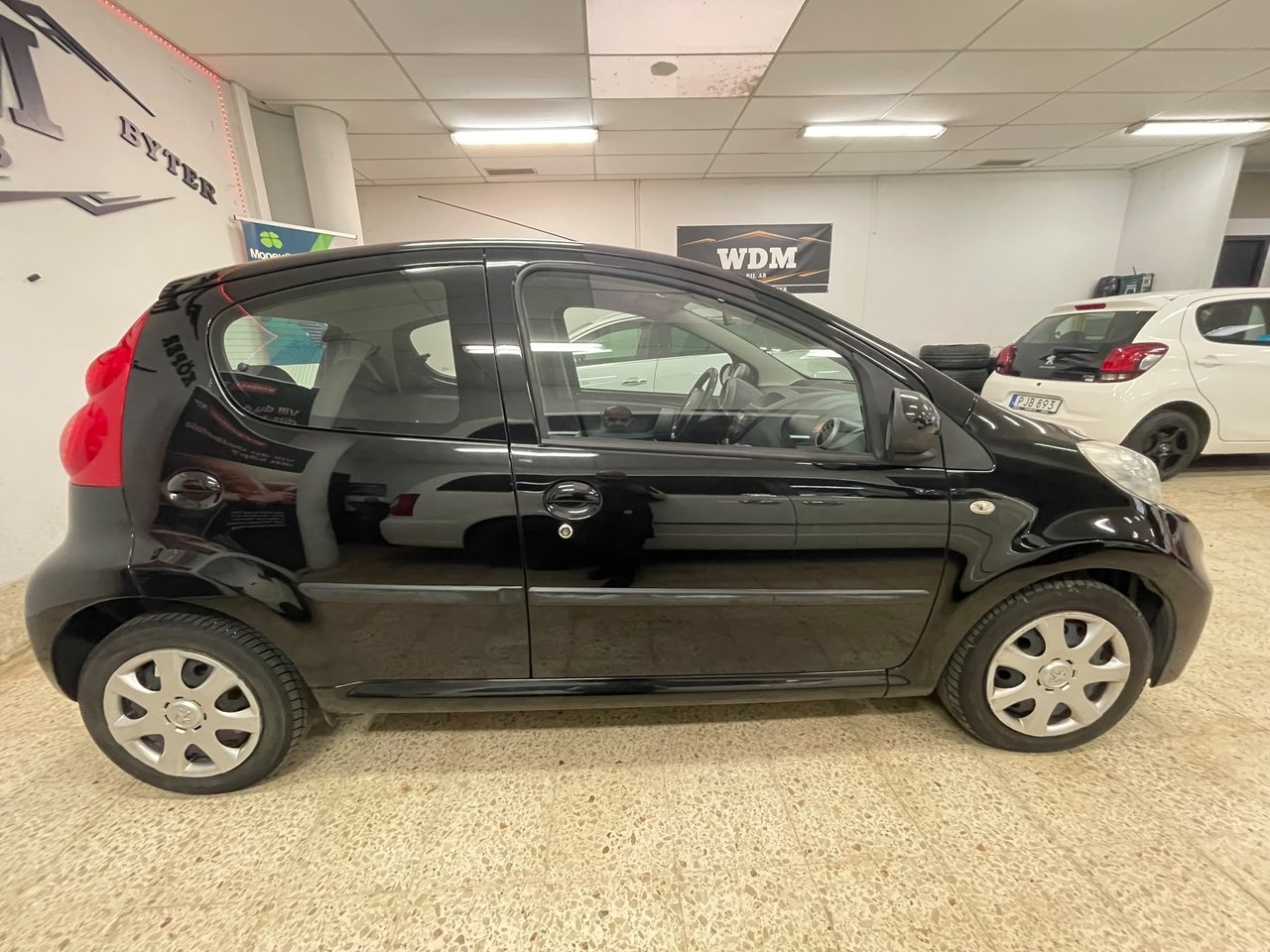 Peugeot 107 1.0 70 2-Tronic 2010, bild 7/10