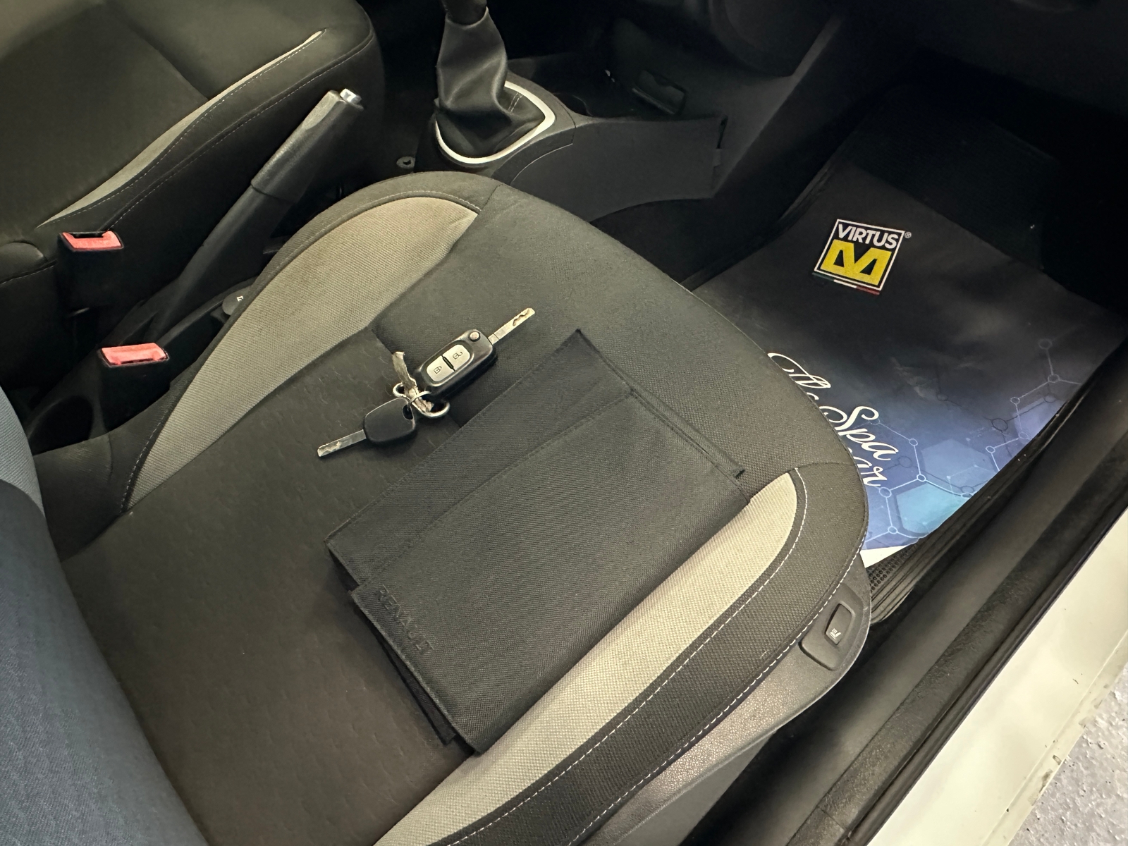 Renault Clio 2011, bild 7/10