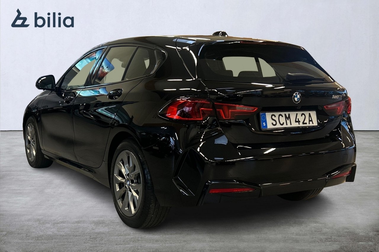 BMW 120 2026, bild 4/10