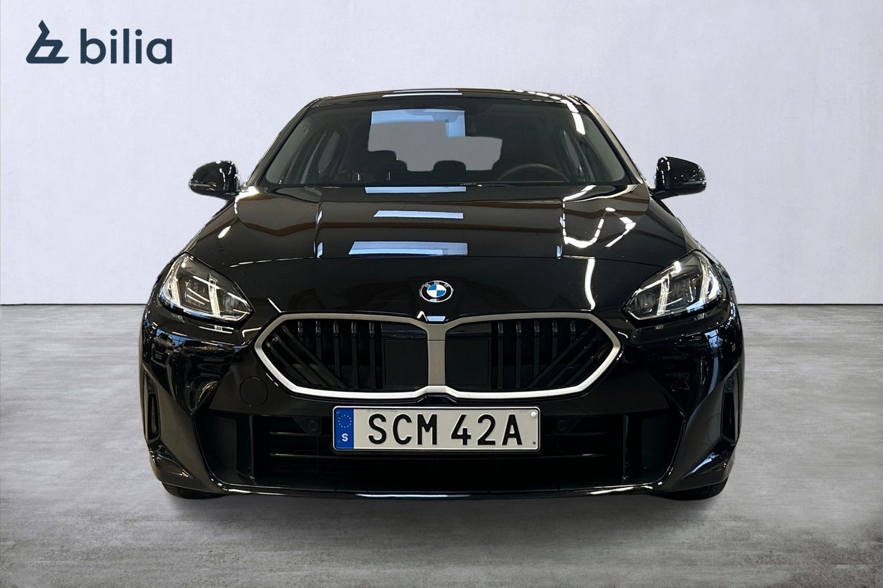 BMW 120 2026, bild 7/10