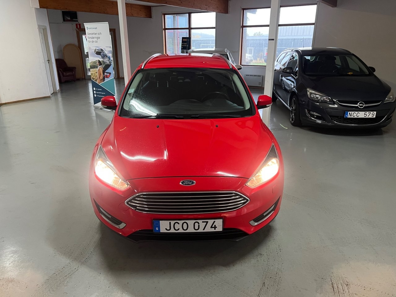 Ford Focus 1.0 EcoBoost Titanium 2016, bild 2/10