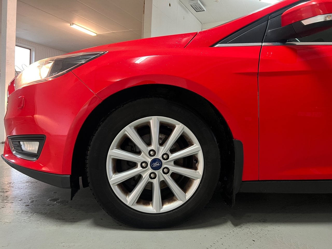 Ford Focus 1.0 EcoBoost Titanium 2016, bild 4/10