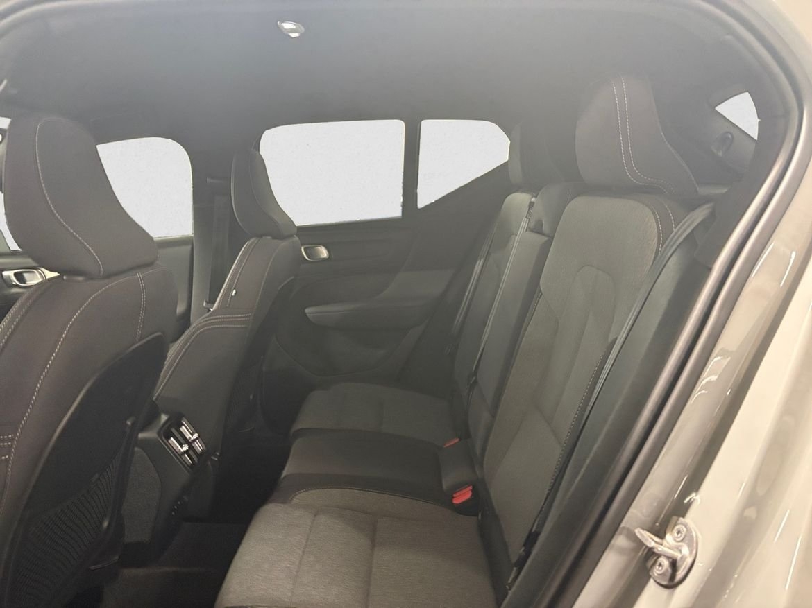 Volvo XC40 B4 Core 2024, bild 7/8