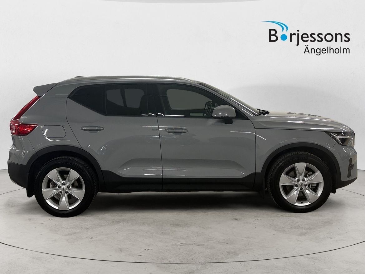 Volvo XC40 B4 Core 2024, bild 2/8