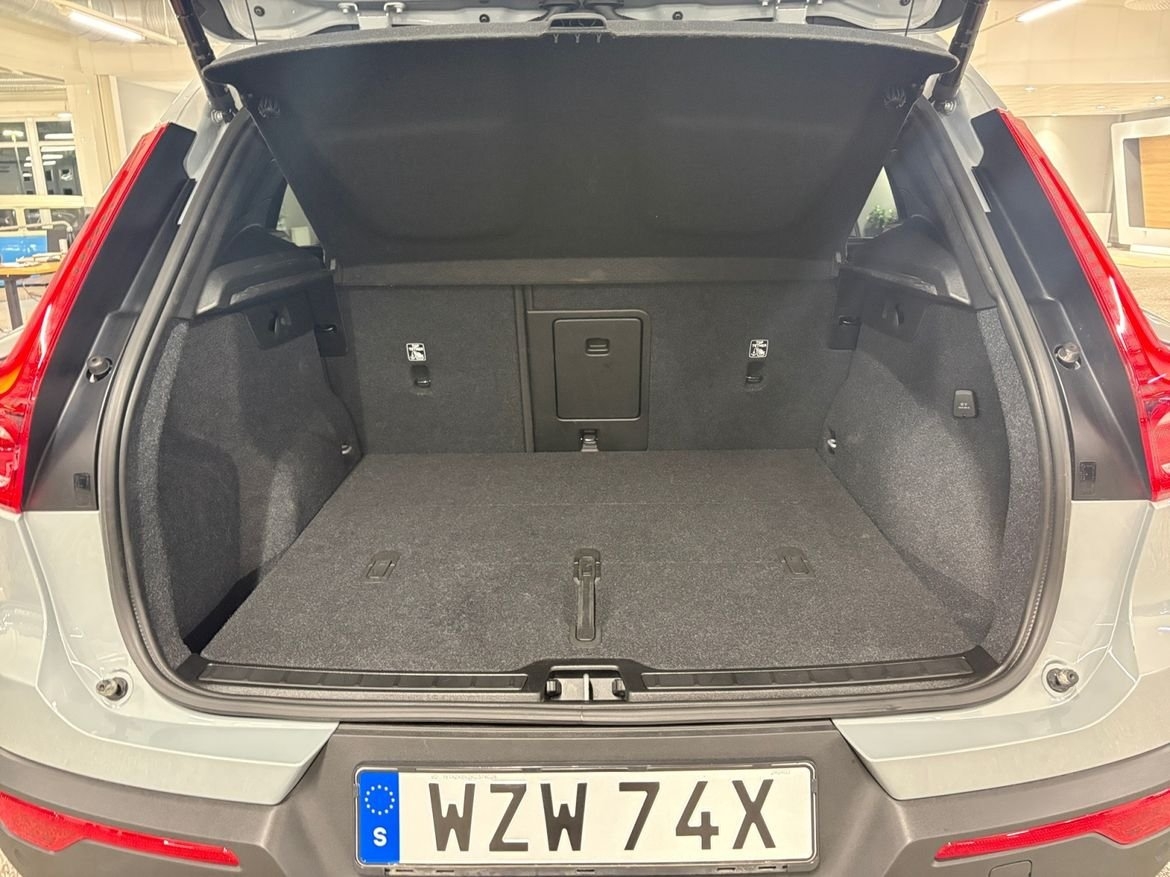 Volvo XC40 B4 Core 2024, bild 8/8