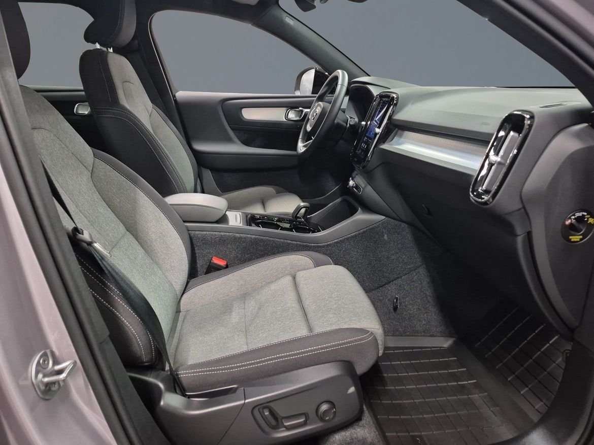 Volvo XC40 B4 Plus Dark 2026, bild 7/10