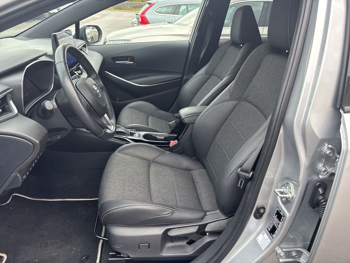 Toyota Corolla 1.8 Hybrid 2025, bild 6/10