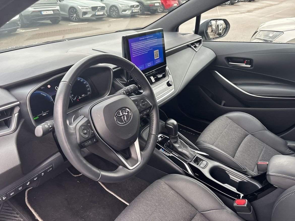 Toyota Corolla 1.8 Hybrid 2025, bild 5/10