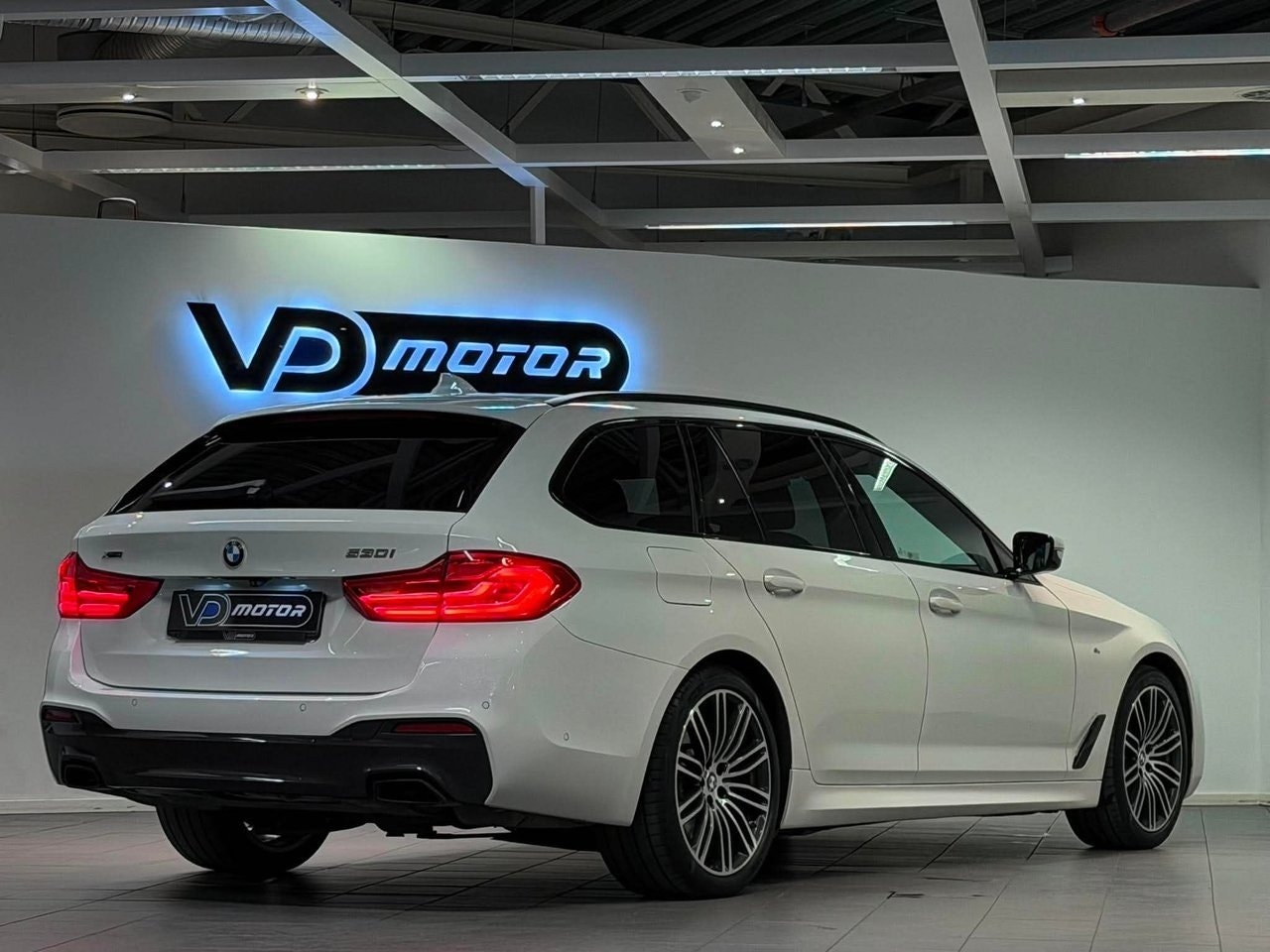 BMW 530i M Sport 2020, bild 2/10