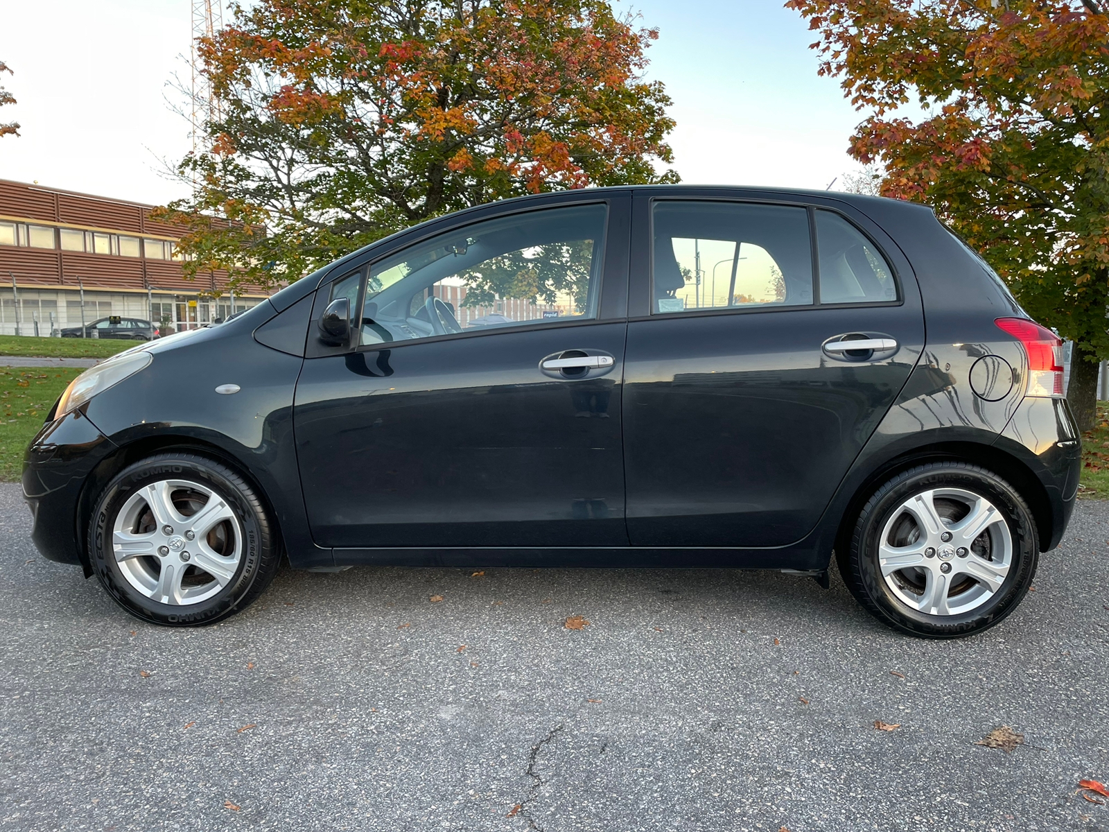 Toyota Yaris 2010, bild 2/10