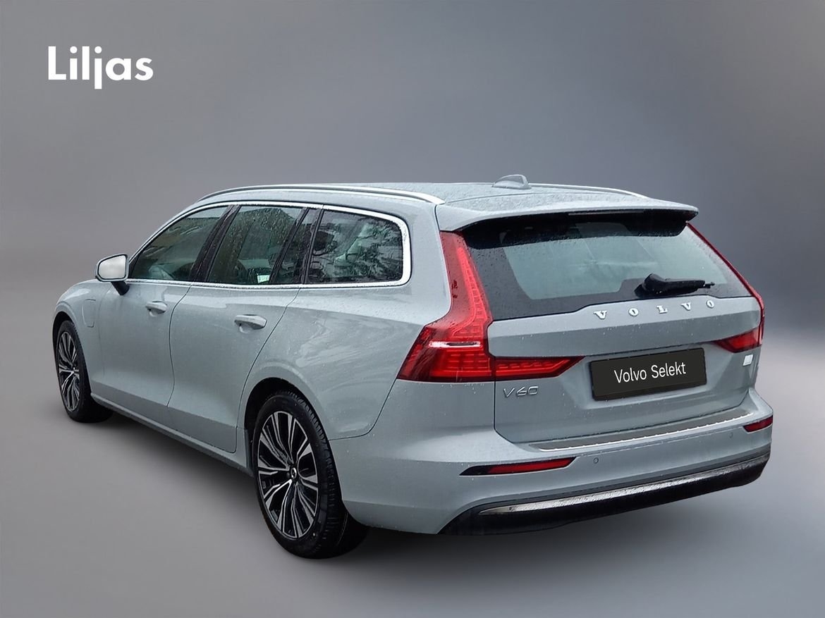 Volvo V60 T6 Core Bright 2024, bild 3/4